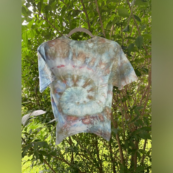 Fossils&Shells: One of a Kind Ice Dyed T-shirt - Spiral - Men’s/Unisex Small - Picture 7 of 12